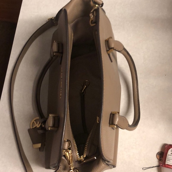 Michael Kors - Picture 2 of 2